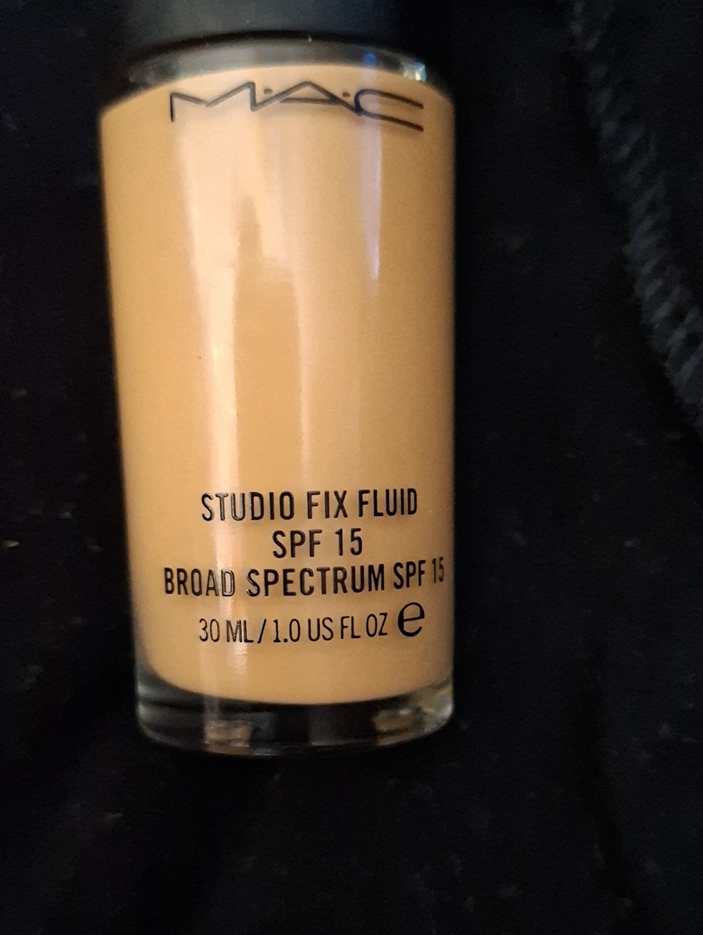 MAC Cosmetics Studio Fix Fluid SPF 15 Foundation - Warm Beige Tone